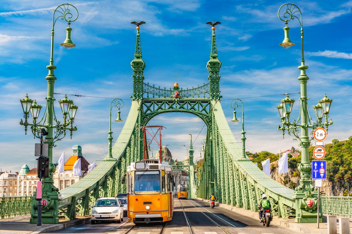 liberty-bridge-in-budapest.jpeg